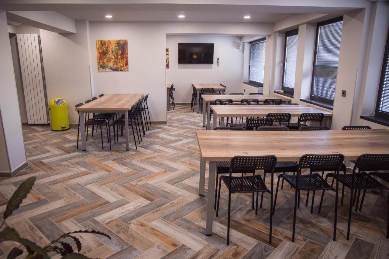 Dorm Bg Pet-Friendly Aparthotel Stara Zagora Esterno foto