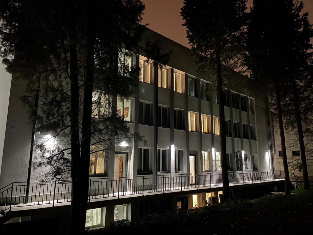 Dorm Bg Pet-Friendly Aparthotel Stara Zagora Esterno foto