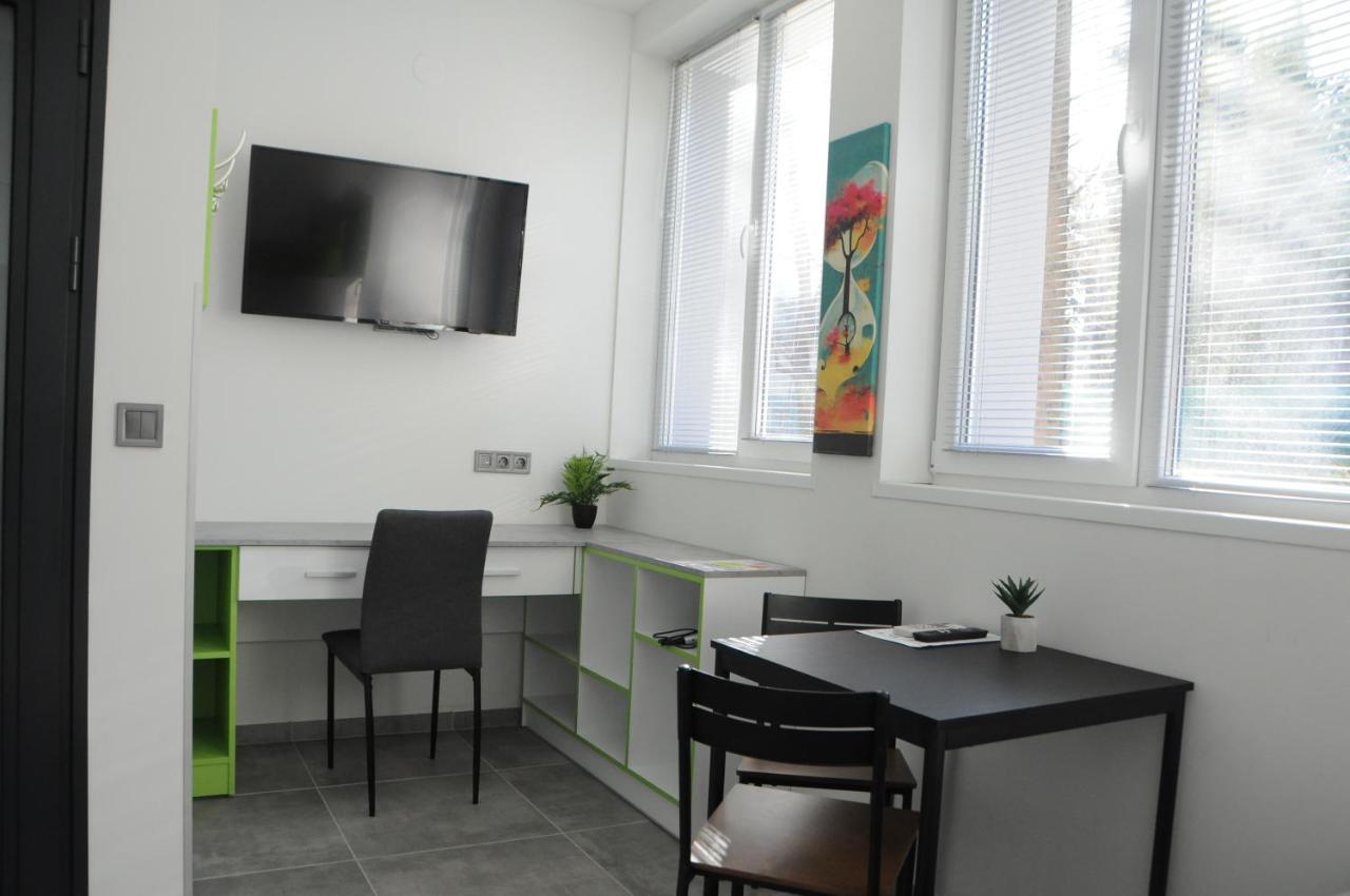 Dorm Bg Pet-Friendly Aparthotel Stara Zagora Esterno foto
