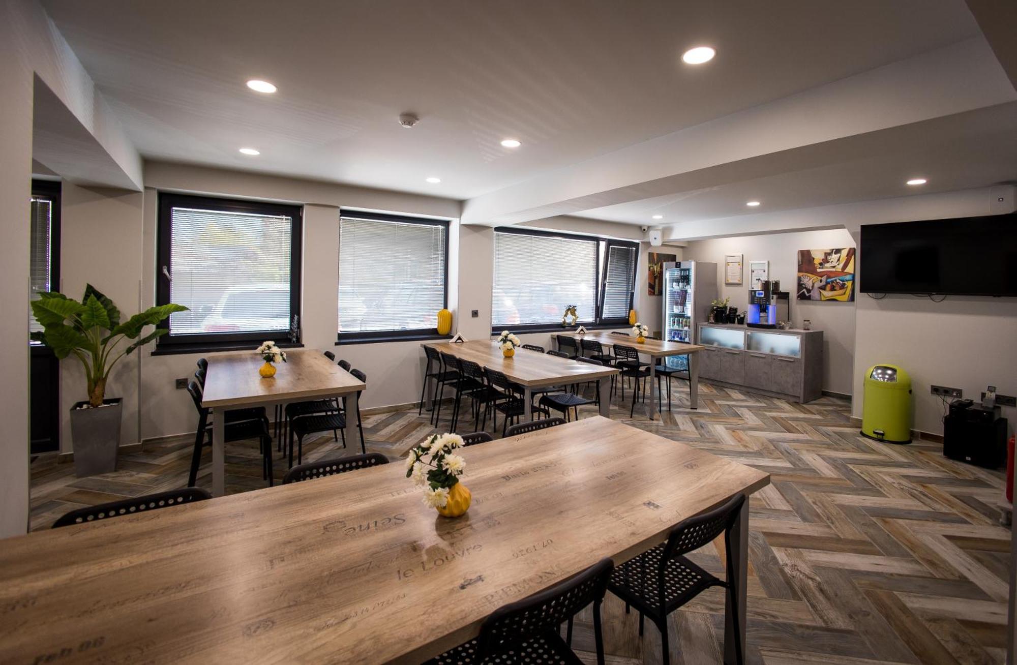 Dorm Bg Pet-Friendly Aparthotel Stara Zagora Esterno foto